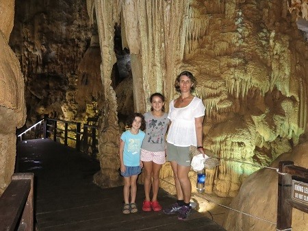 take a photo in Paradise cave