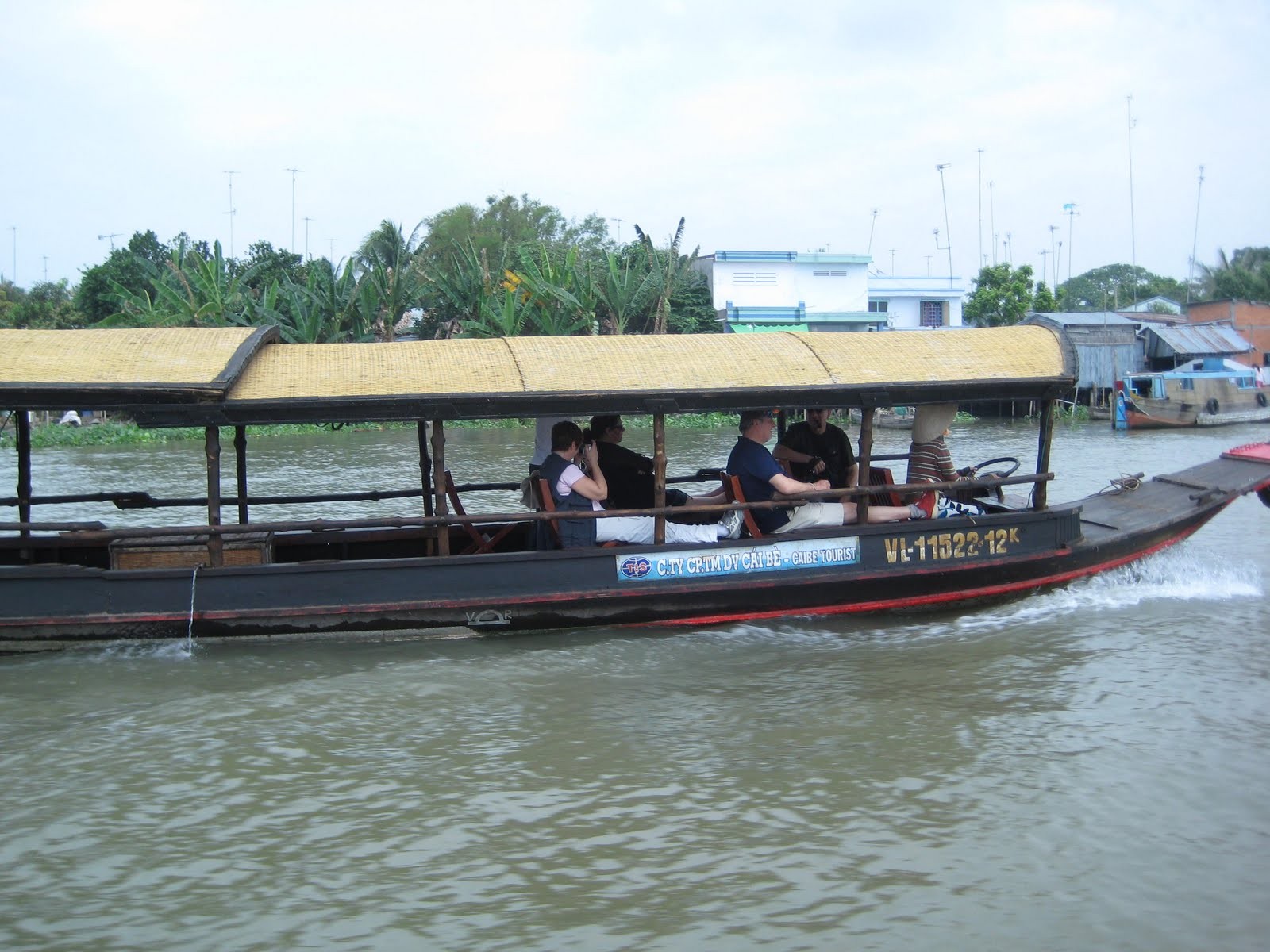 Tour Cai Be floating market and Tan Phong Island one day tour