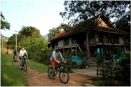 Tour Du lịch Mai Châu – Hòa Bình giá rẻ
