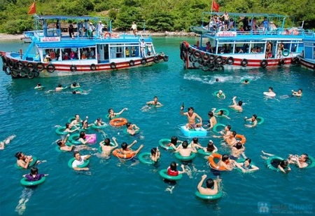 Tour Tham quan bốn đảo Nha Trang 1 ngày giá rẻ