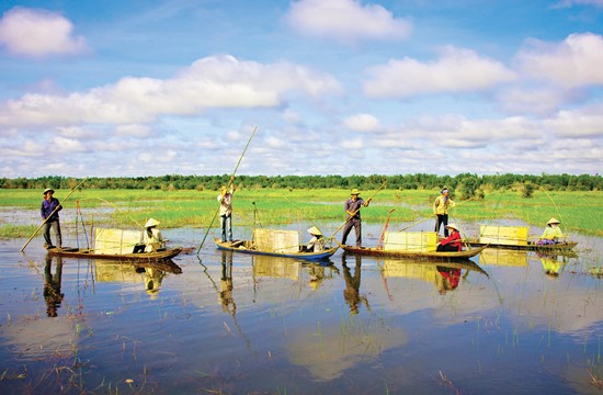 Tour miền Tây 2 ngày tham quan chợ nổi Cái Bè – chợ nổi Cái Răng