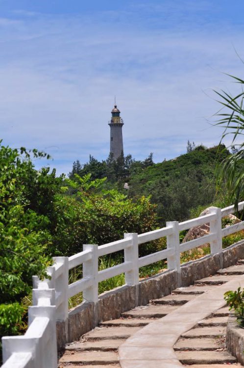 Tour Du lịch Phú Yên 1 ngày: Tuy Hòa – Mũi Điện – Ngắm núi Đá Bia – Bãi Môn – Biển Đại Lãnh