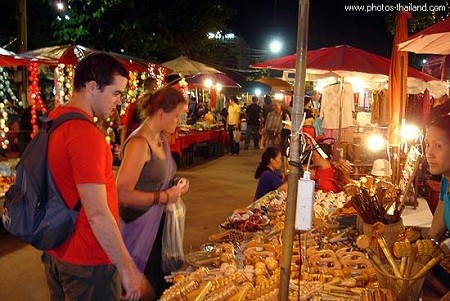 Chợ đêm Thái LAn