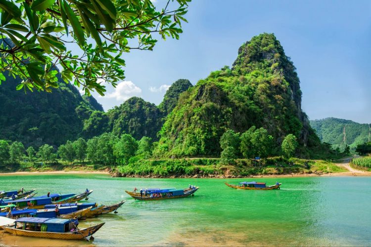 Tham quan Miền Trung 5 ngày 4 đêm