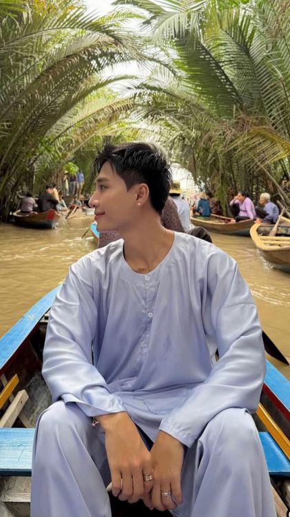 Tổng hợp outfit “ăn ảnh” mặc đi tour Miền Tây 1 ngày cho chàng